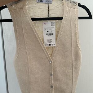 Zara women’s cream knit vest lace back 
Size small new with tags